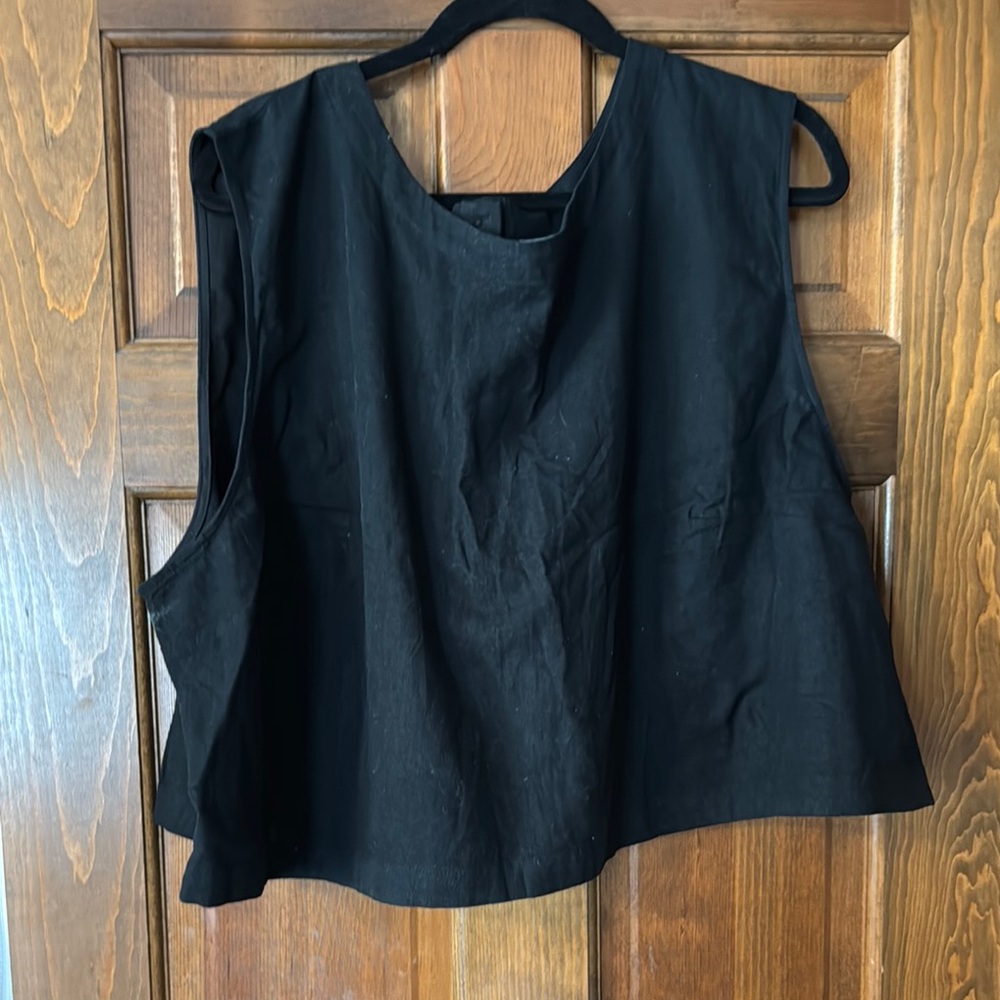 A New Day Black Linen Cropped Sleeveless Tank